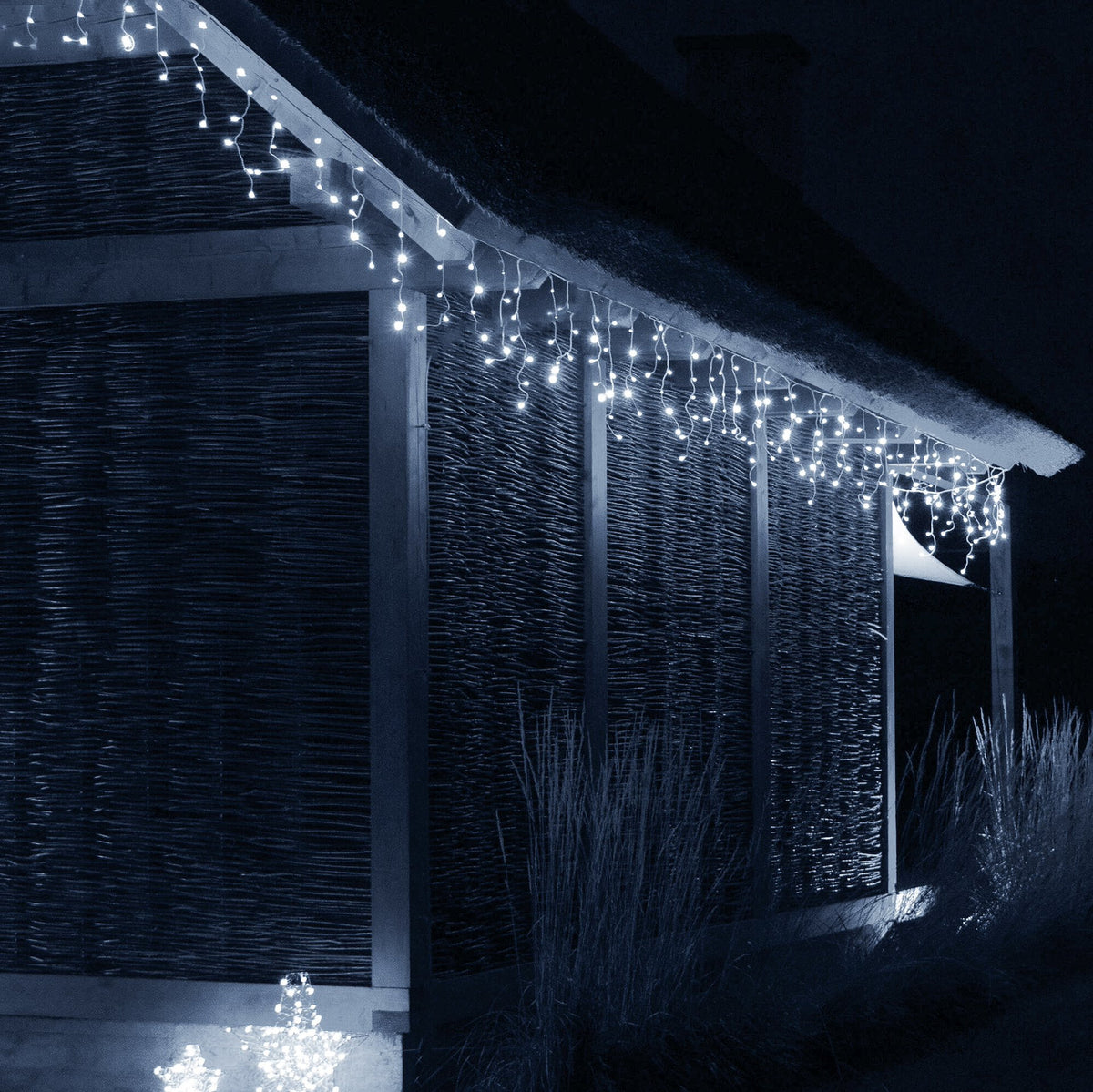 Gaismas aizkars / Lāstekas Springos 300 LED ar pulti, 14.5 m, auksti balta gaisma, IP44